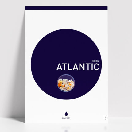 Póster Atlantic minimalista con círculo azul oscuro y diseño inspirado en el océano sobre fondo blanco